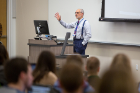 Alan J. Lesse, associate professor of medicine and senior associate dean for medical curriculum, leads the “Host Defenses and Hematology” class. 